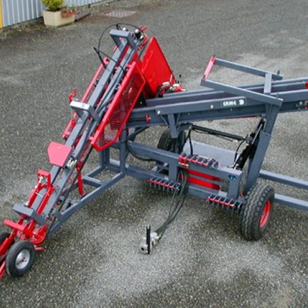 1 vagas ķiploku novākšanas kombains kas griež lapas