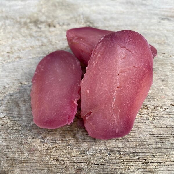 Pēc termiskās apstrādes saglabā savu krāsu